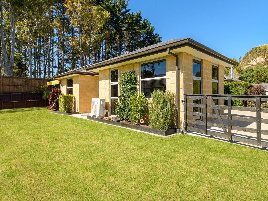 294 Ballintoy Park Drive, Welcome Bay, Tauranga - Carousel 1