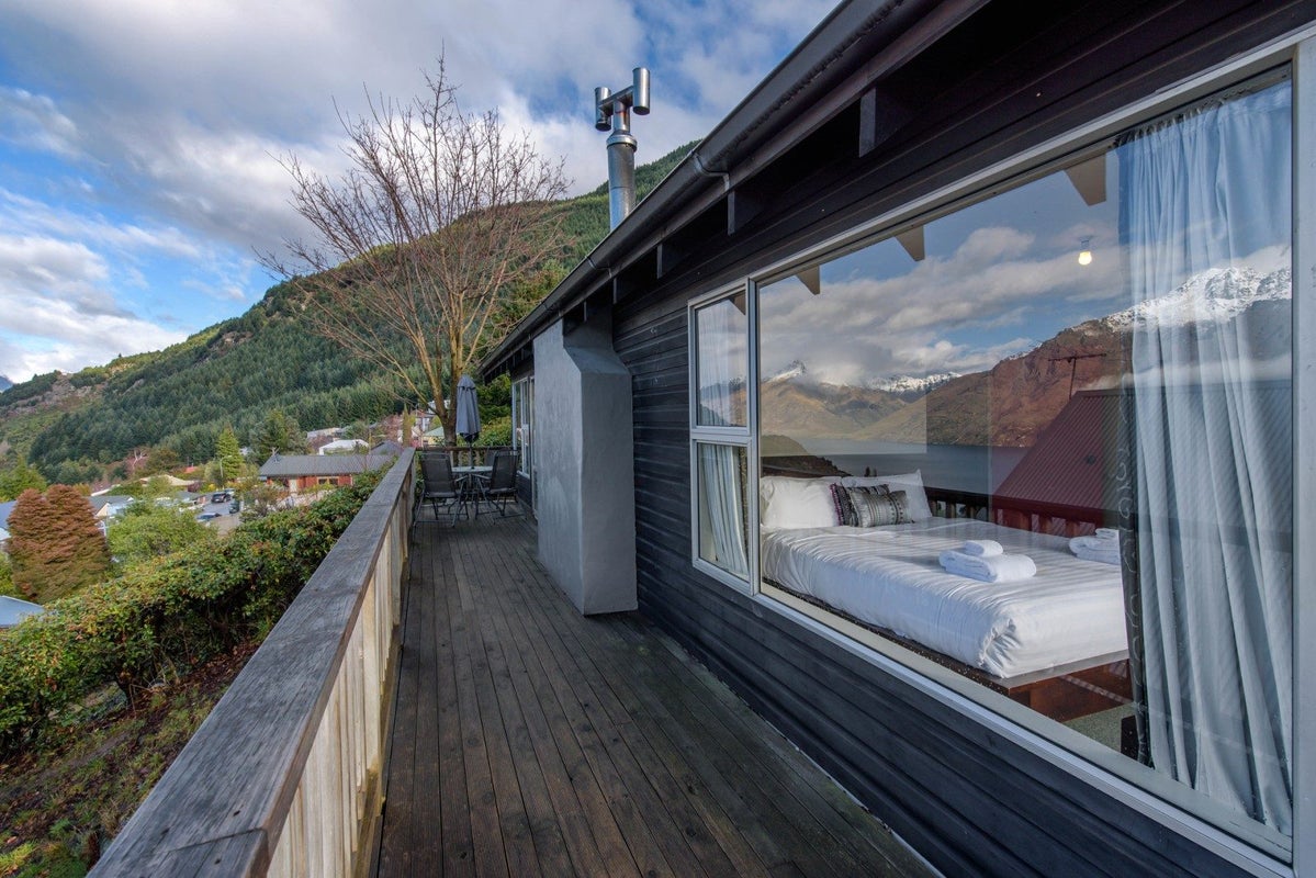 21 Watts Road, Fernhill, Queenstown - Carousel 13