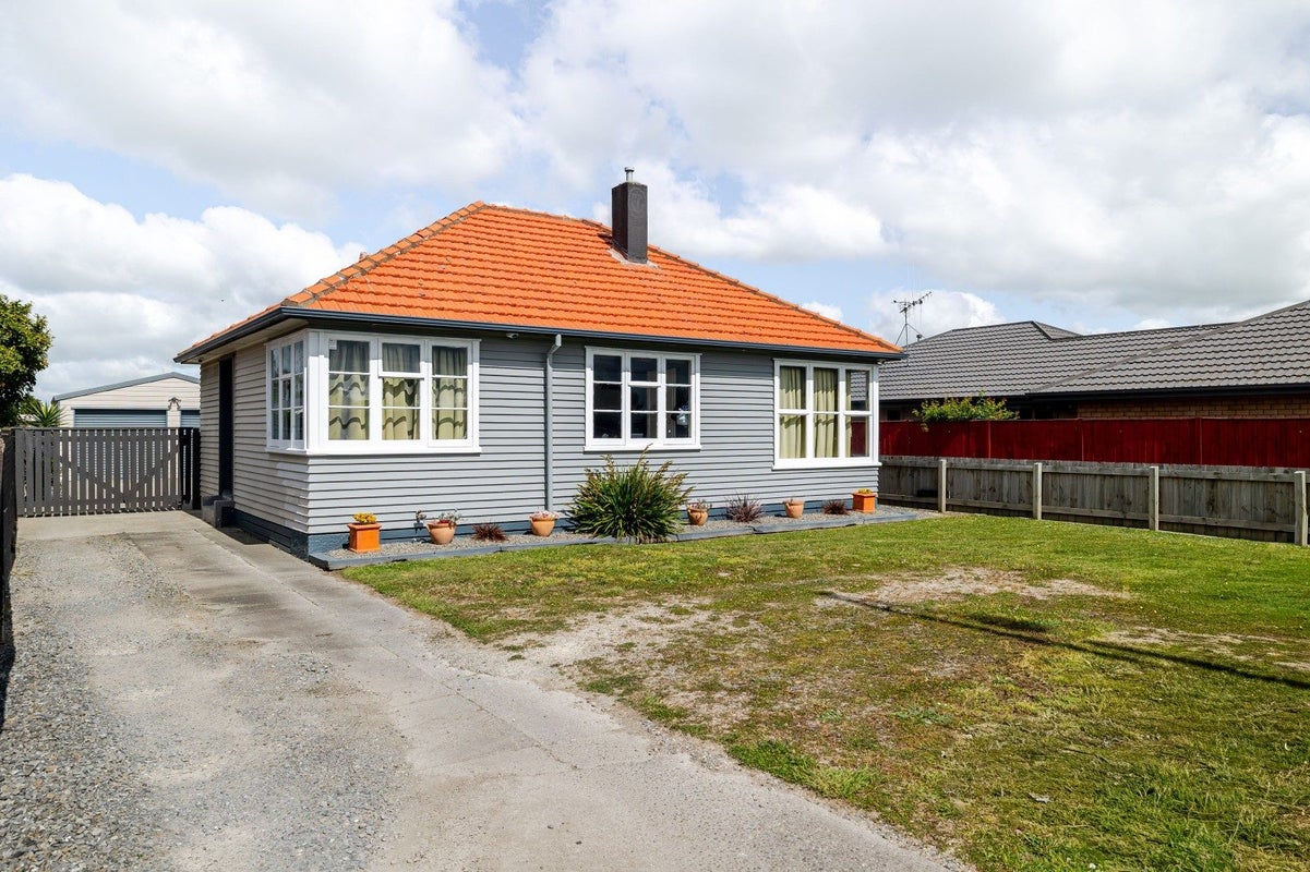 84 Vogel Street, Roslyn, Palmerston North - Carousel 2