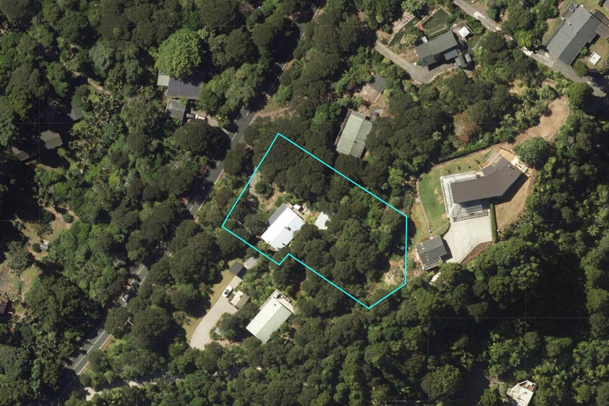198 Scenic Drive, Titirangi, Auckland - Carousel 24