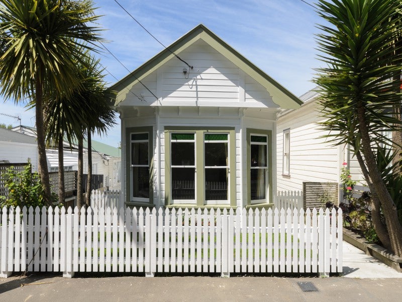 91 Te Wharepouri Street, Berhampore, Wellington - Carousel 1