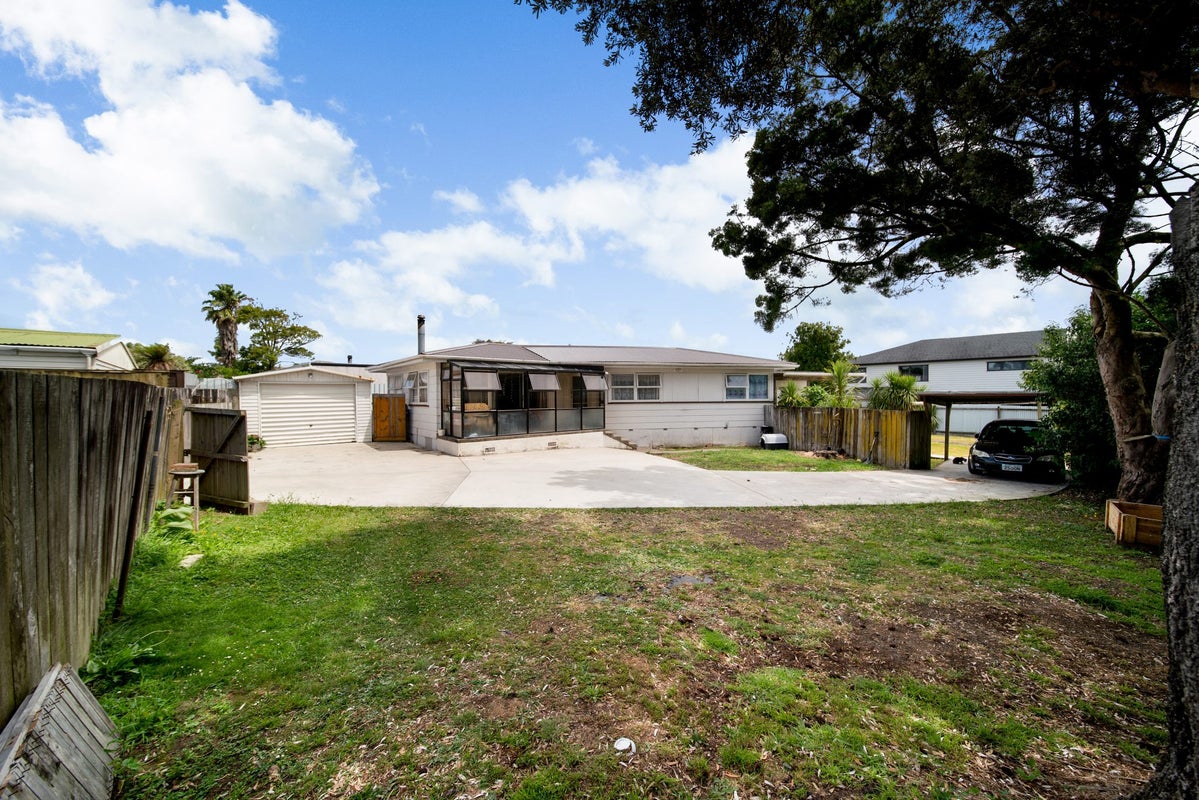 17 Feasegate Street, Manurewa, Auckland - Carousel 2