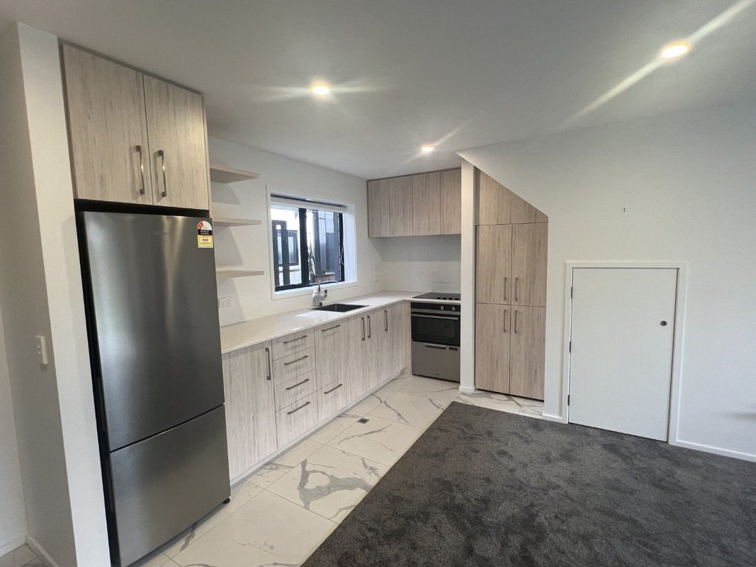5/3 Shearer Avenue, Papanui, Christchurch - Carousel 2