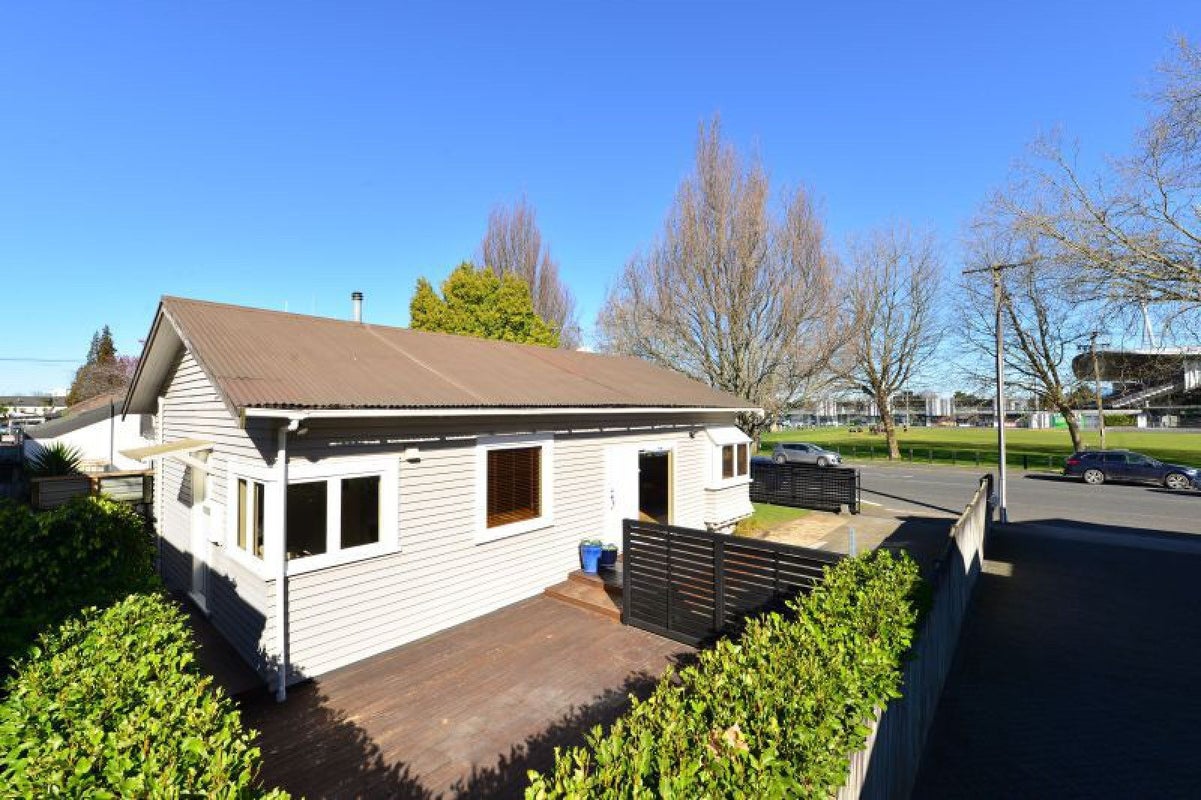 40 Willoughby Street, Whitiora, Hamilton - Carousel 3