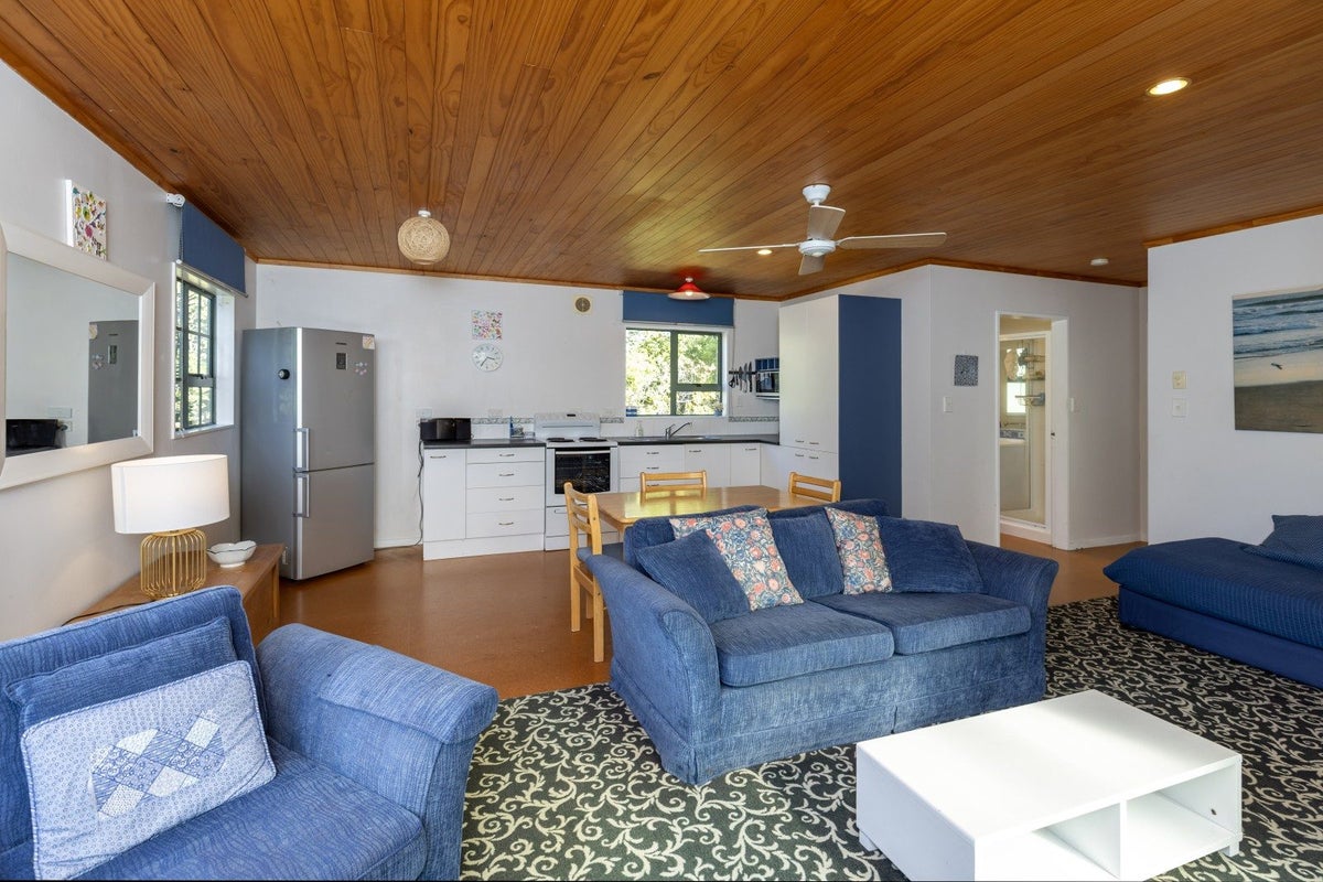 15A Wharemauku Road, Raumati Beach, Paraparaumu - Carousel 2
