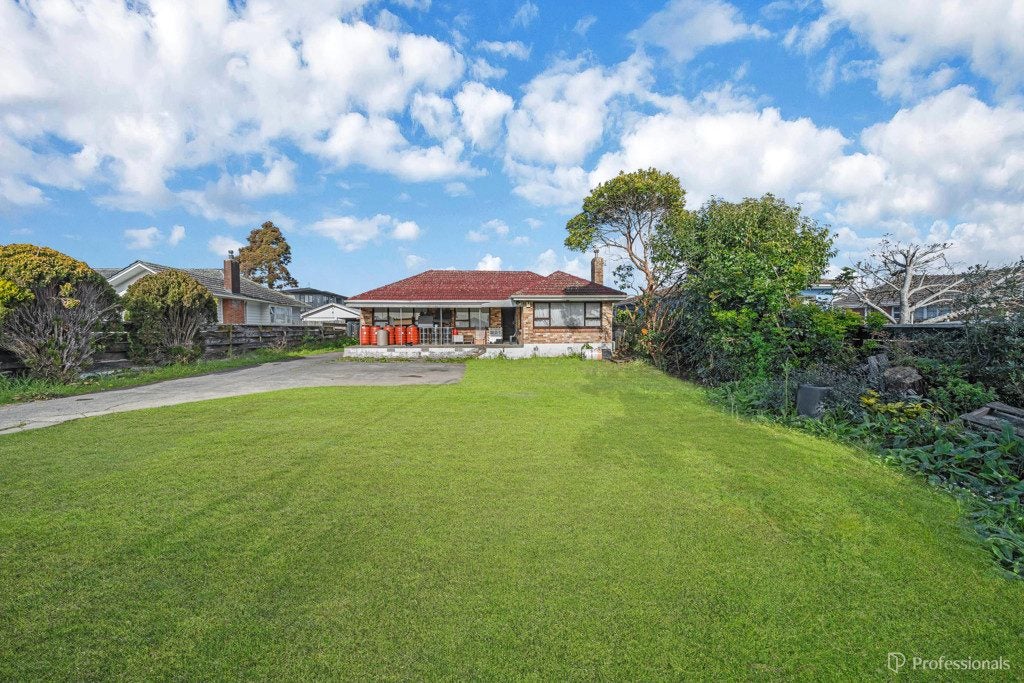 8 Buckland Road, Mangere East, Auckland - Carousel 2