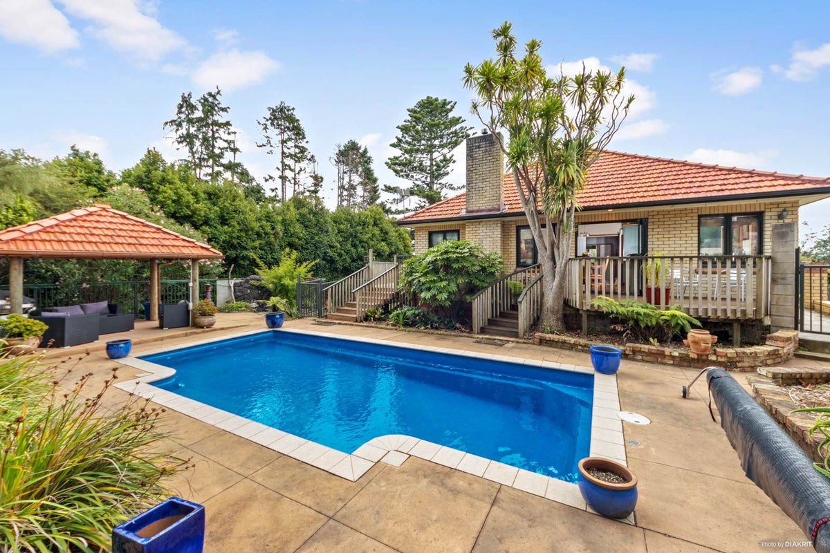 109 Kinross Street, Blockhouse Bay, Auckland - Carousel 1