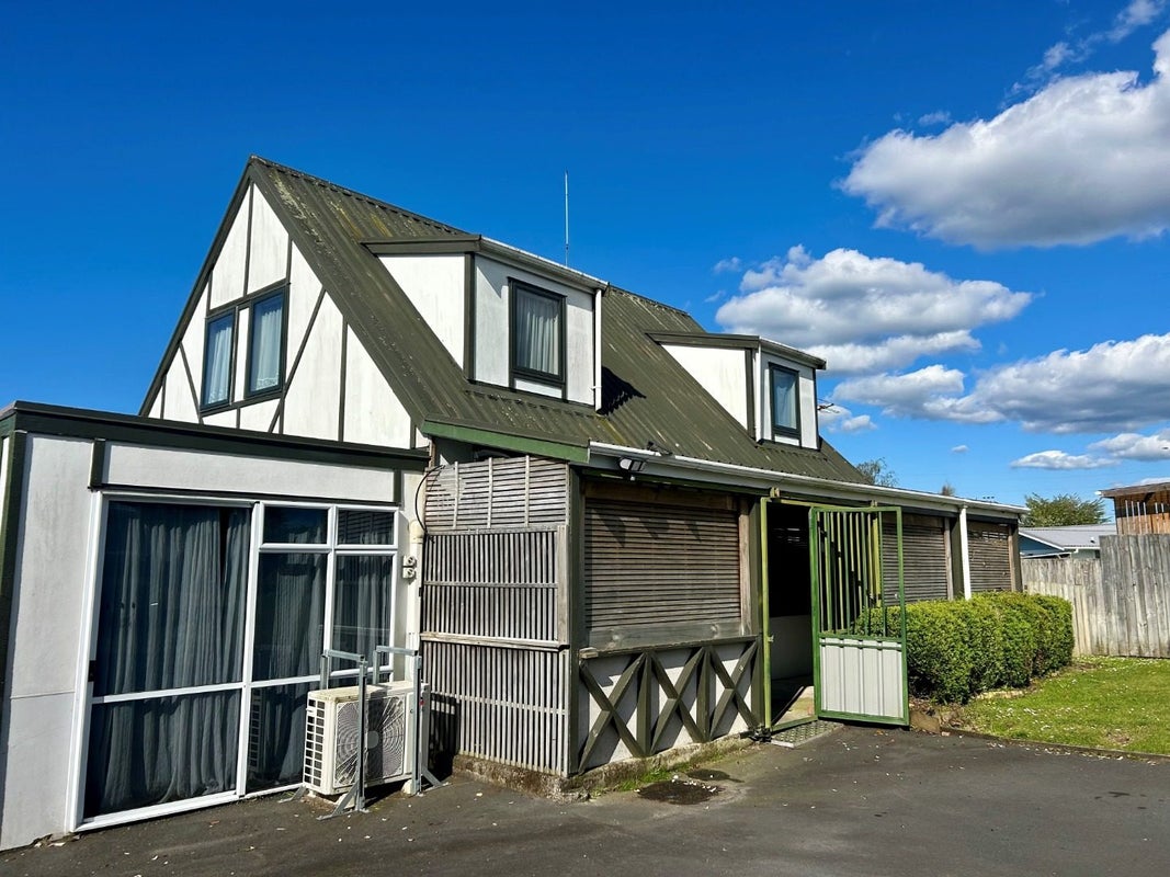 10A Amun Place, Pomare, Rotorua - Carousel 1