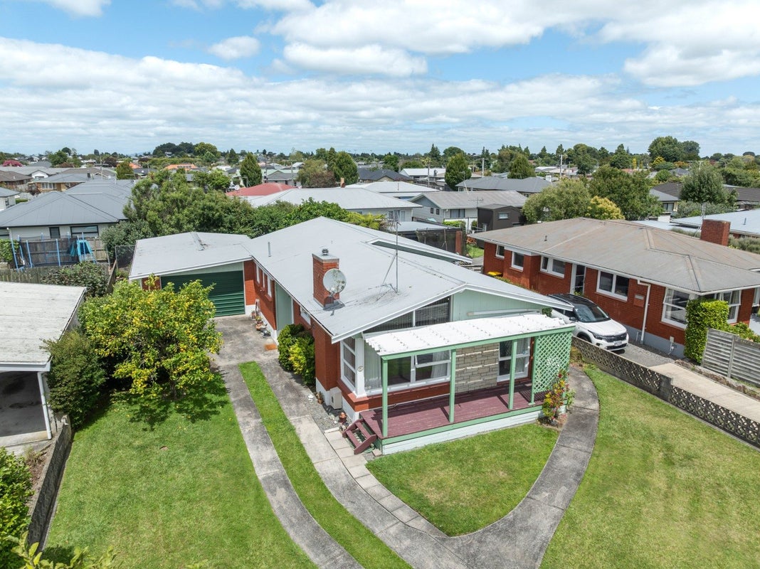 10 Bowen Place, St Andrews, Hamilton - Carousel 1