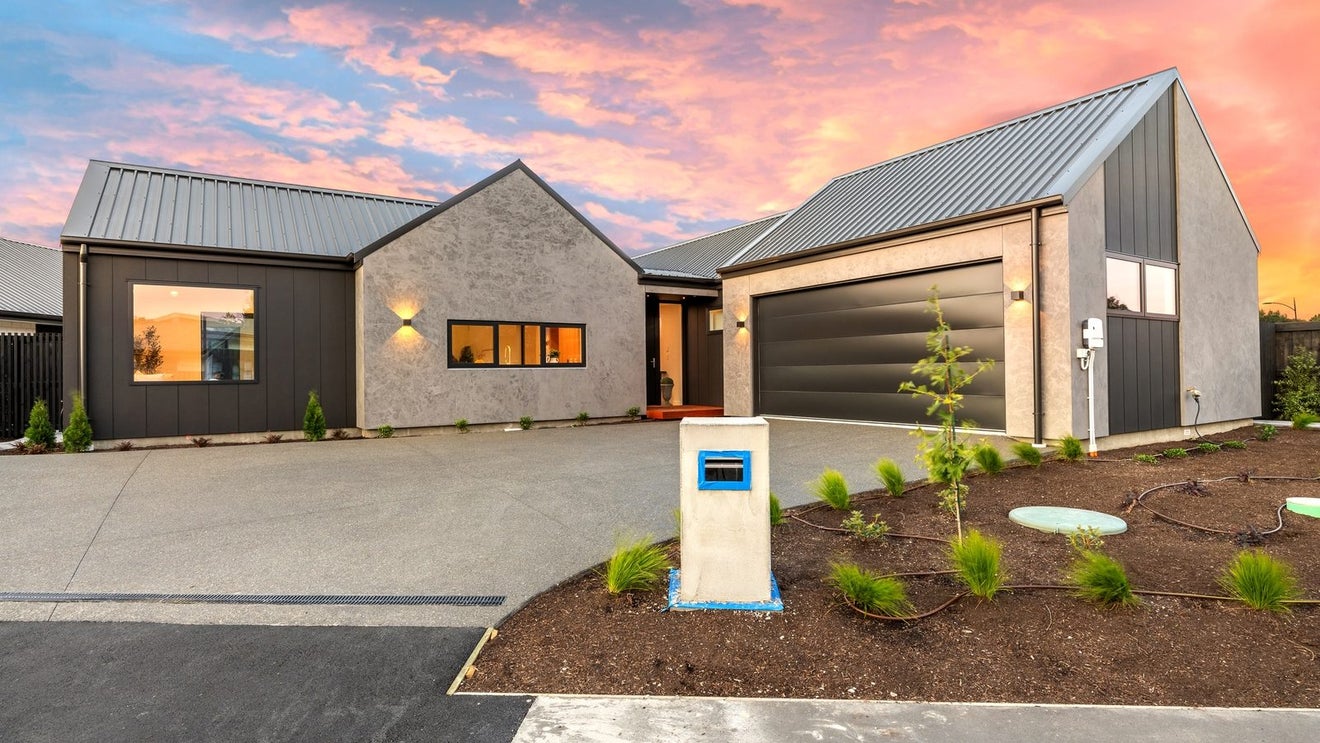 6 Accrington Drive, Marshland, Christchurch - Carousel 1