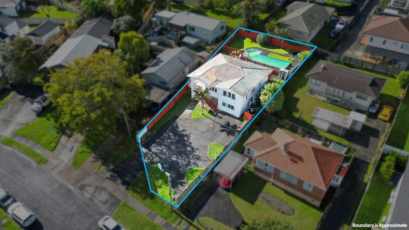 25 Blacklock Avenue, Henderson, Waitakere City, Auckland - Carousel 13