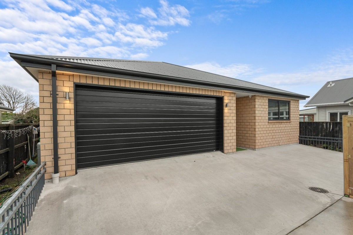11 Russell Street, Linwood, Christchurch - Carousel 1