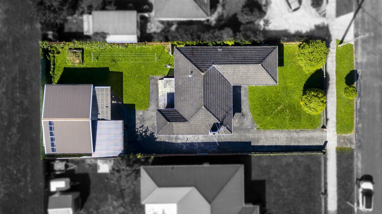 22 Clyma Street, Elderslea, Upper Hutt - Carousel 22