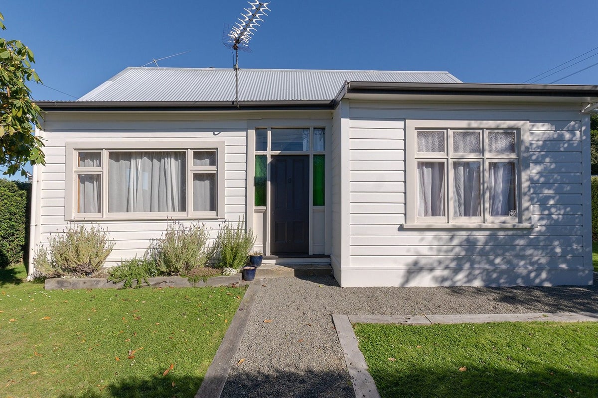 8 Exeter Street, Abbotsford, Dunedin - Carousel 1