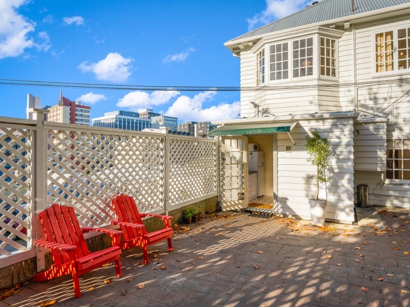 22A Clifton Terrace, Kelburn, Wellington - Carousel 2