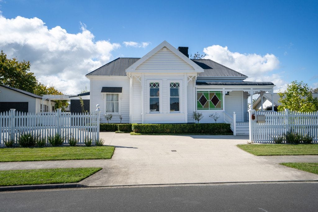 6 Tiaki Way, Cambridge, Cambridge - Carousel 1