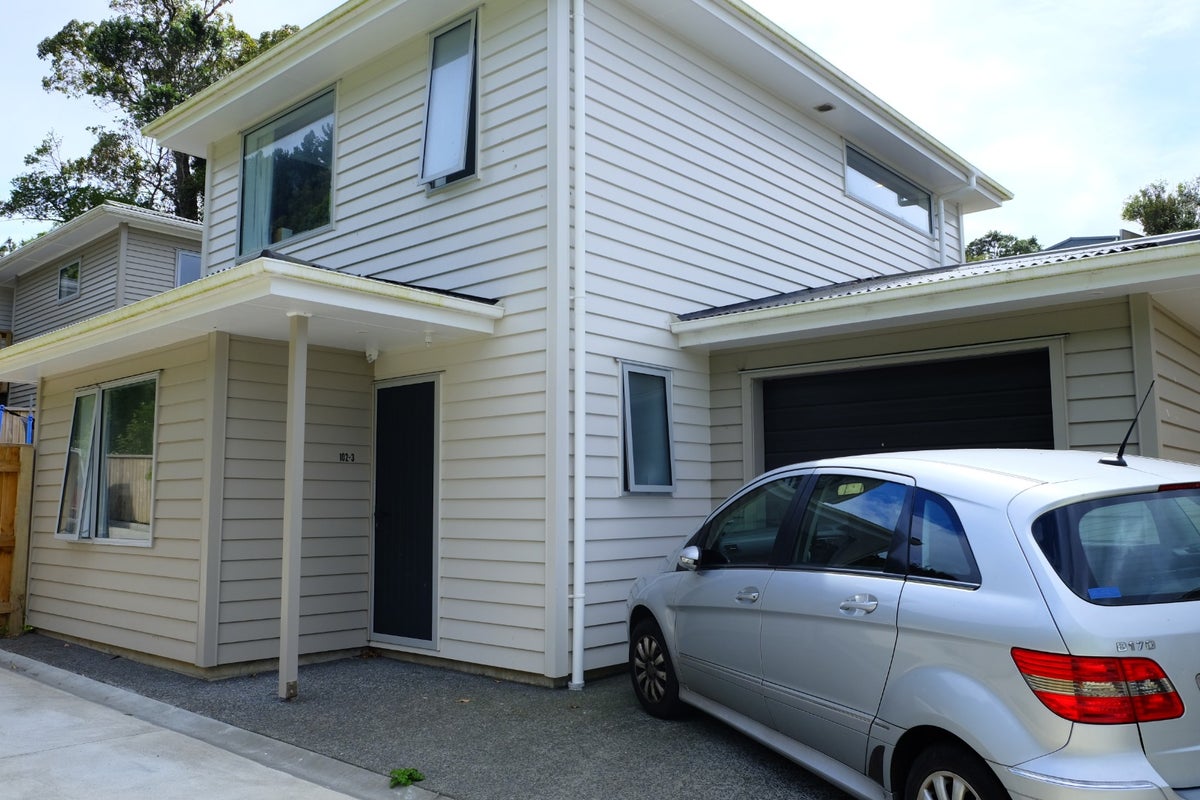 3/102 Chester Road, Tawa, Wellington - Carousel 1