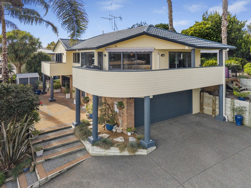 190 Welcome Bay Road, Welcome Bay, Tauranga - Carousel 1
