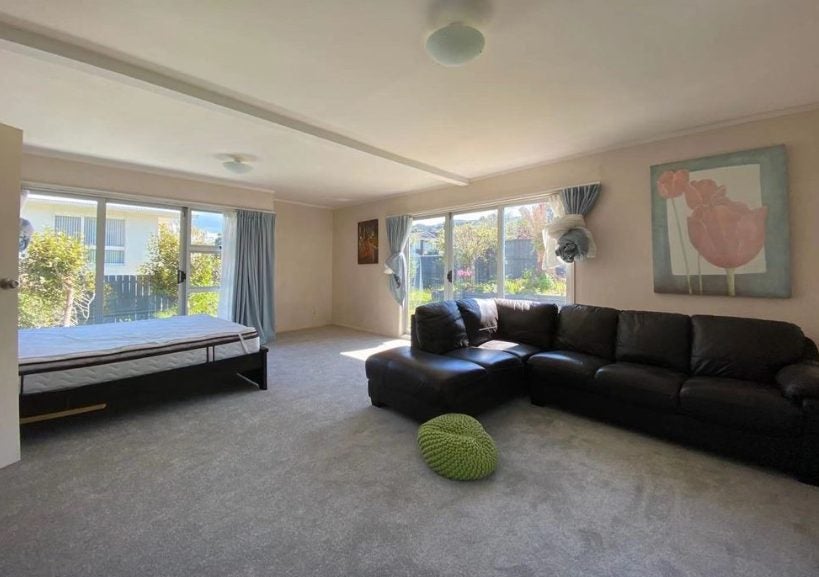 6 Barlow Place, Chatswood, Auckland - Carousel 1