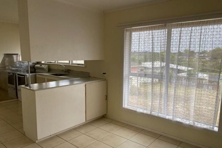 35 Andrew Road, Howick, Auckland - Carousel 9
