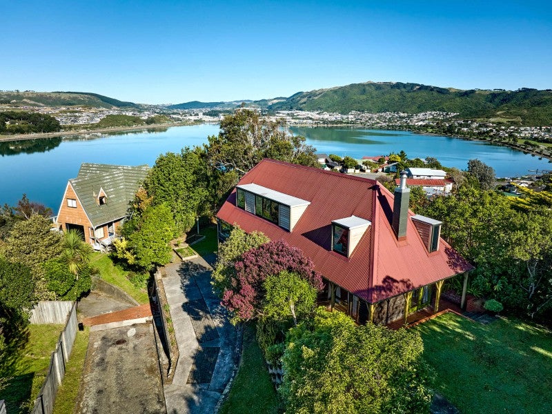 36 Clipper Street, Titahi Bay, Porirua - Carousel 1