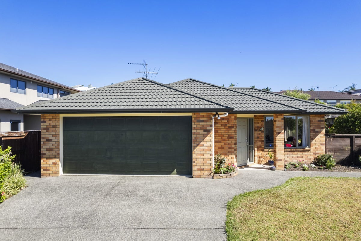 30 Chesterfield Way, Orewa, Orewa - Carousel 1