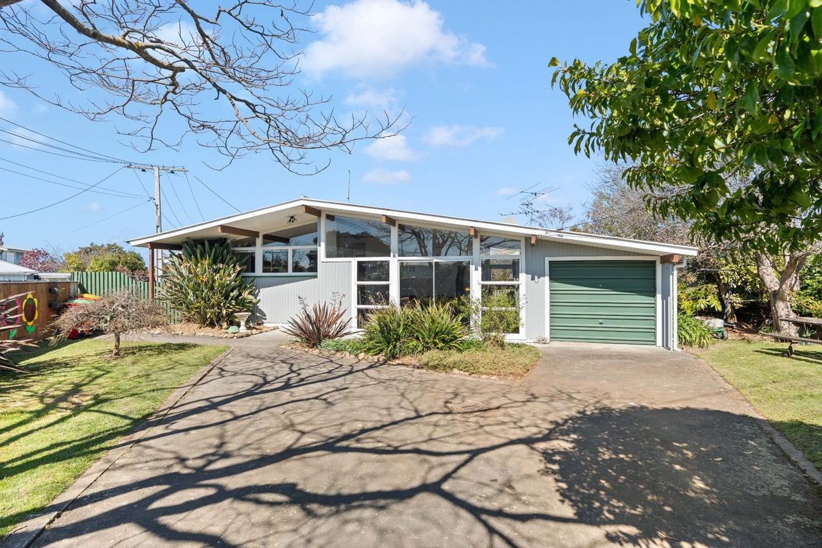 24 Freyberg Street, Solway, Masterton - Carousel 1
