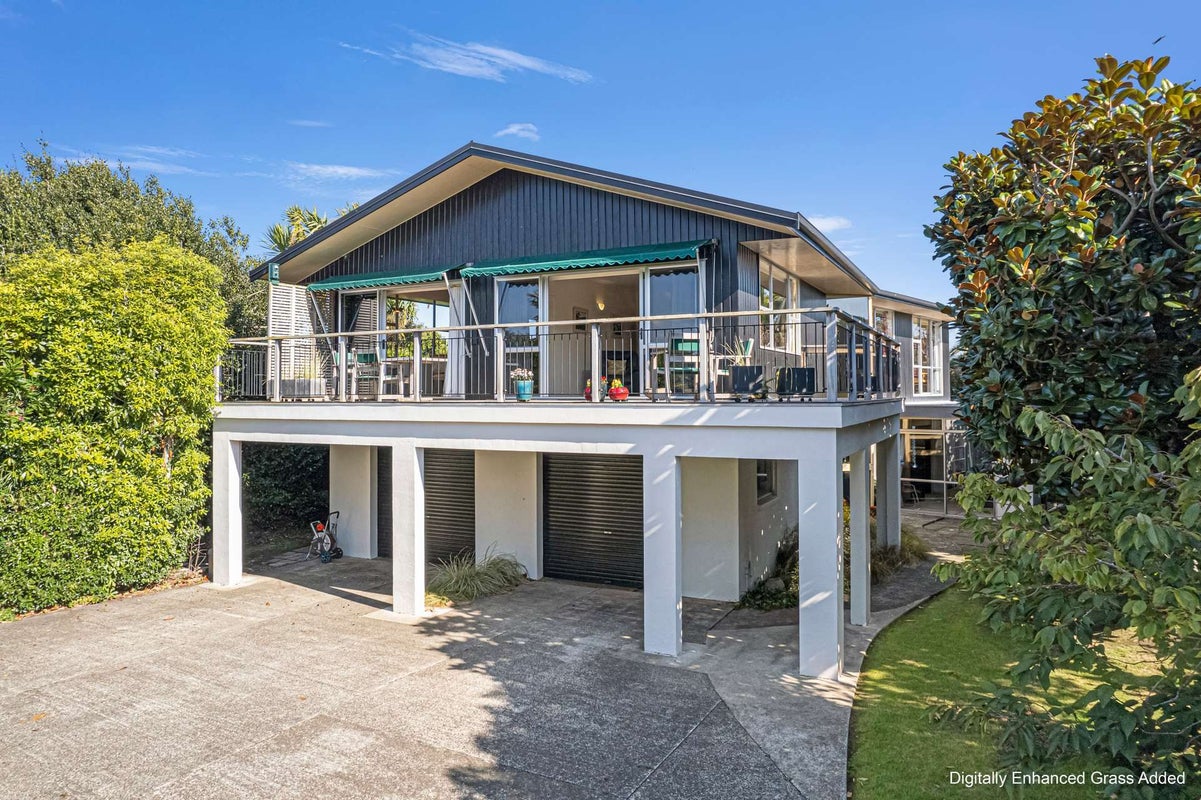 5 Exeter Crescent, Springvale, Whanganui - Carousel 1