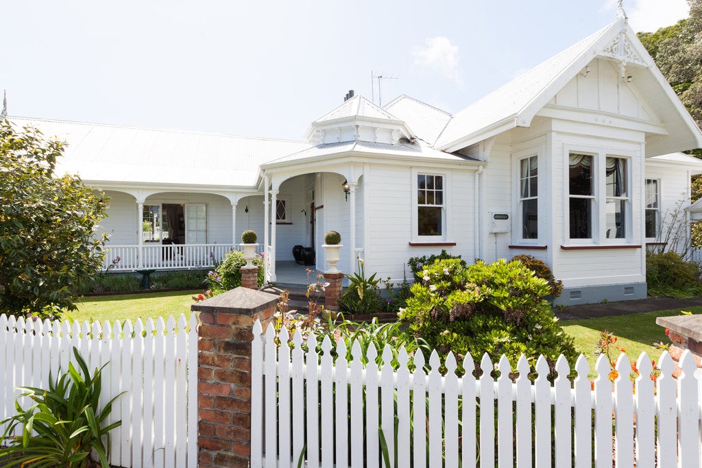 5 Te Mete Terrace, Merrilands, New Plymouth - Carousel 1