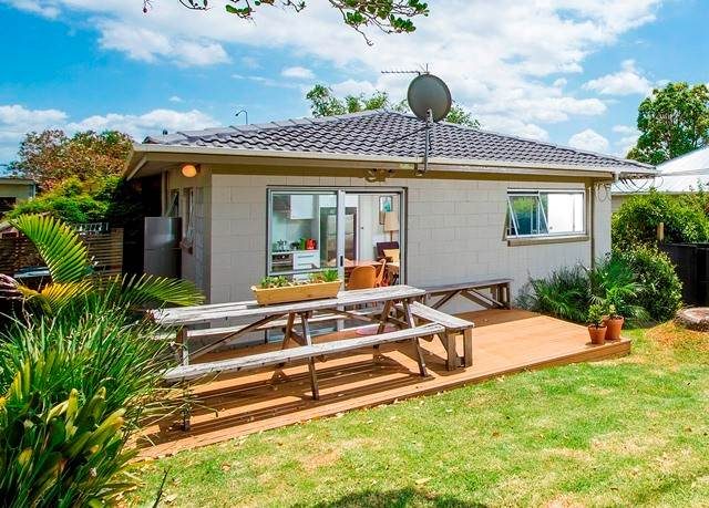 1/54 Finch Street, Western Springs, Auckland - Carousel 1