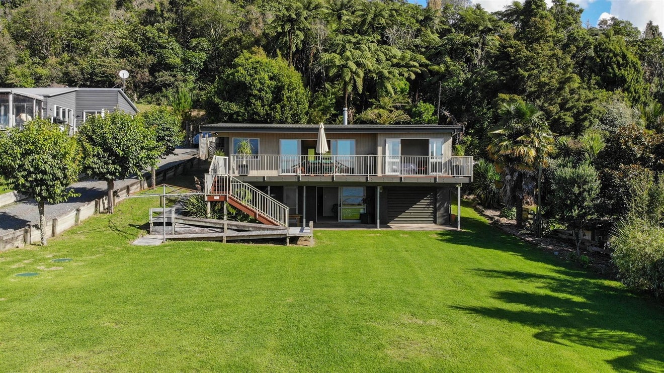 463 State Highway 30, Lake Rotoma, Rotorua - Carousel 2