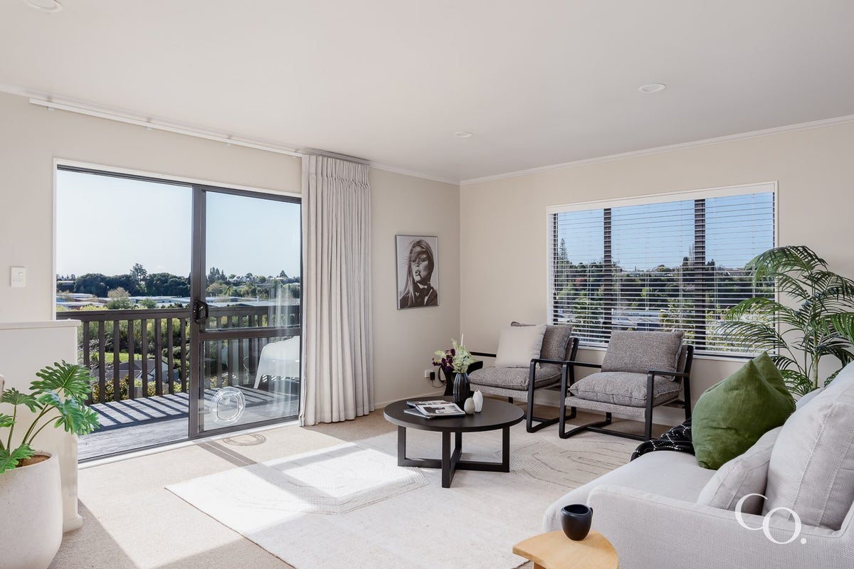 10 Taraire Mews, Pyes Pa, Tauranga - Carousel 1
