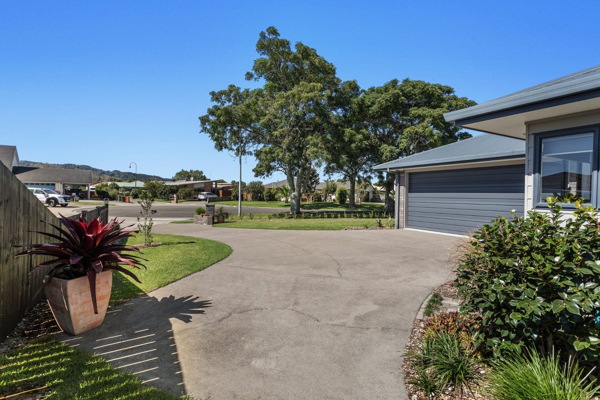 21 Edgewater Grove, Whakatane, Whakatane - Carousel 20