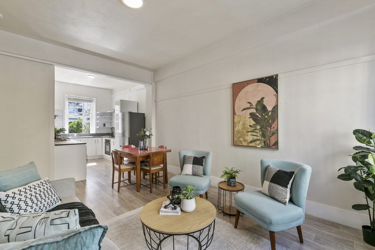 25/3 Aro Street, Aro Valley, Wellington - Carousel 2