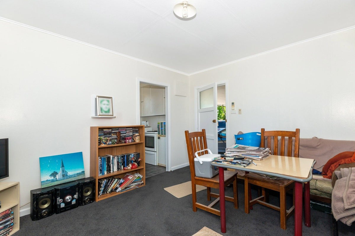 2/735 Aberdeen Road, Te Hapara, Gisborne - Carousel 2