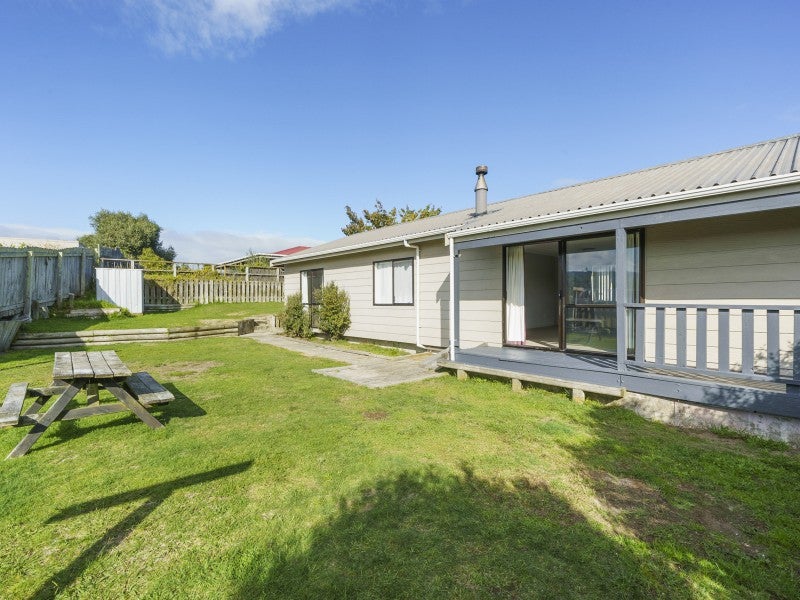 30 Pitoitoi Street, Otaihanga, Paraparaumu - Carousel 2
