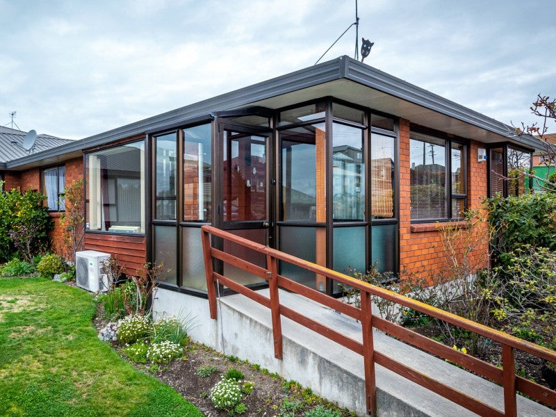 2/73 Wilson Street, Seaview, Timaru - Carousel 1