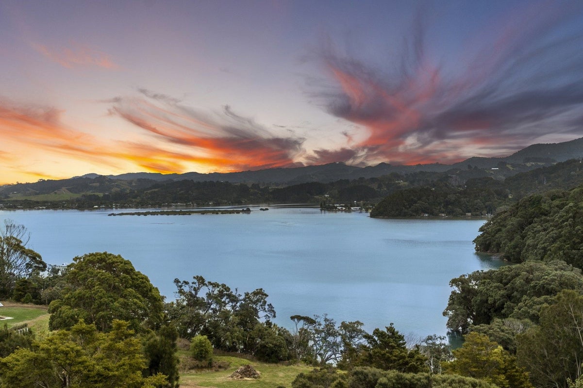 46 Laika Avenue, Ti Point, Leigh - Carousel 1