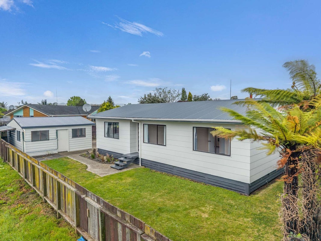 14B Titoki Place, Edgecumbe, Edgecumbe - Carousel 1
