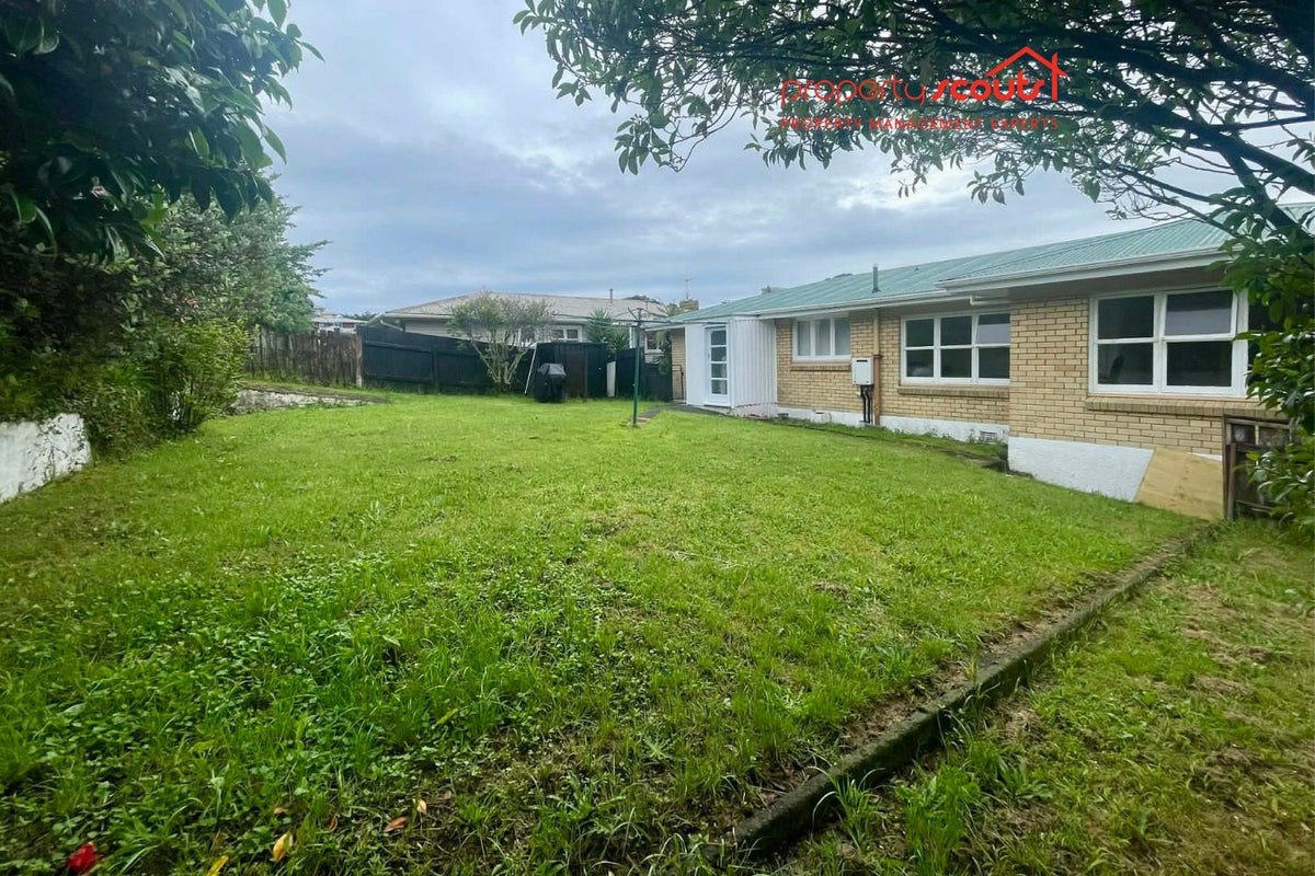 90 Bayly Road, Blagdon, New Plymouth - Carousel 2