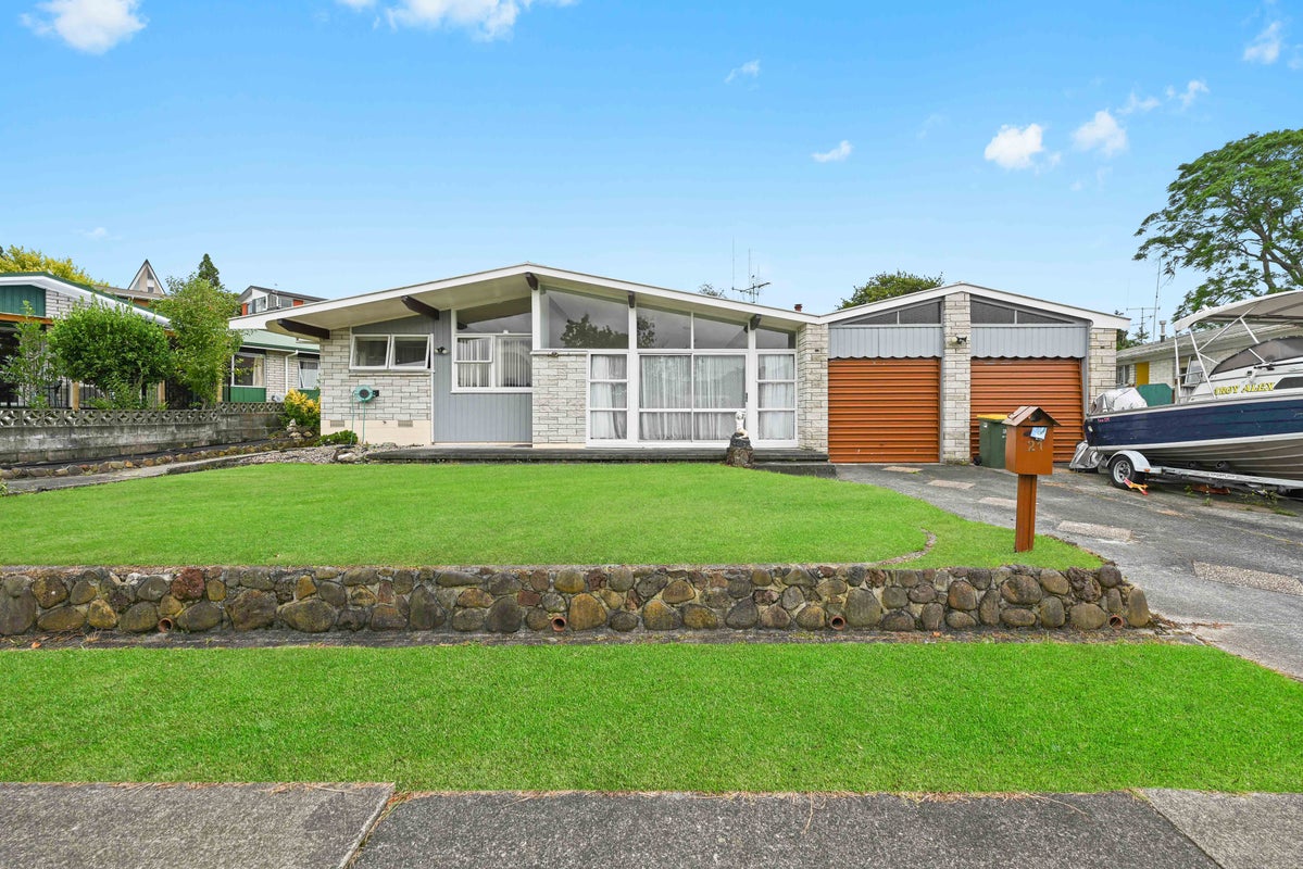 21 Caernarvon Street, Dinsdale, Hamilton - Carousel 1