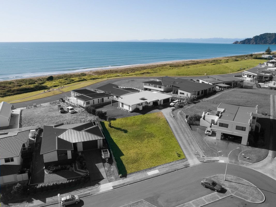 9 Anchorage Grove, Coastlands, Whakatane - Carousel 1