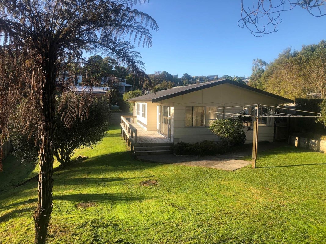 7 Sun Valley, Hatfields Beach, Orewa - Carousel 1