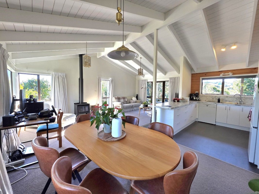 7A Winstone Place, Highlands Park, New Plymouth - Carousel 2