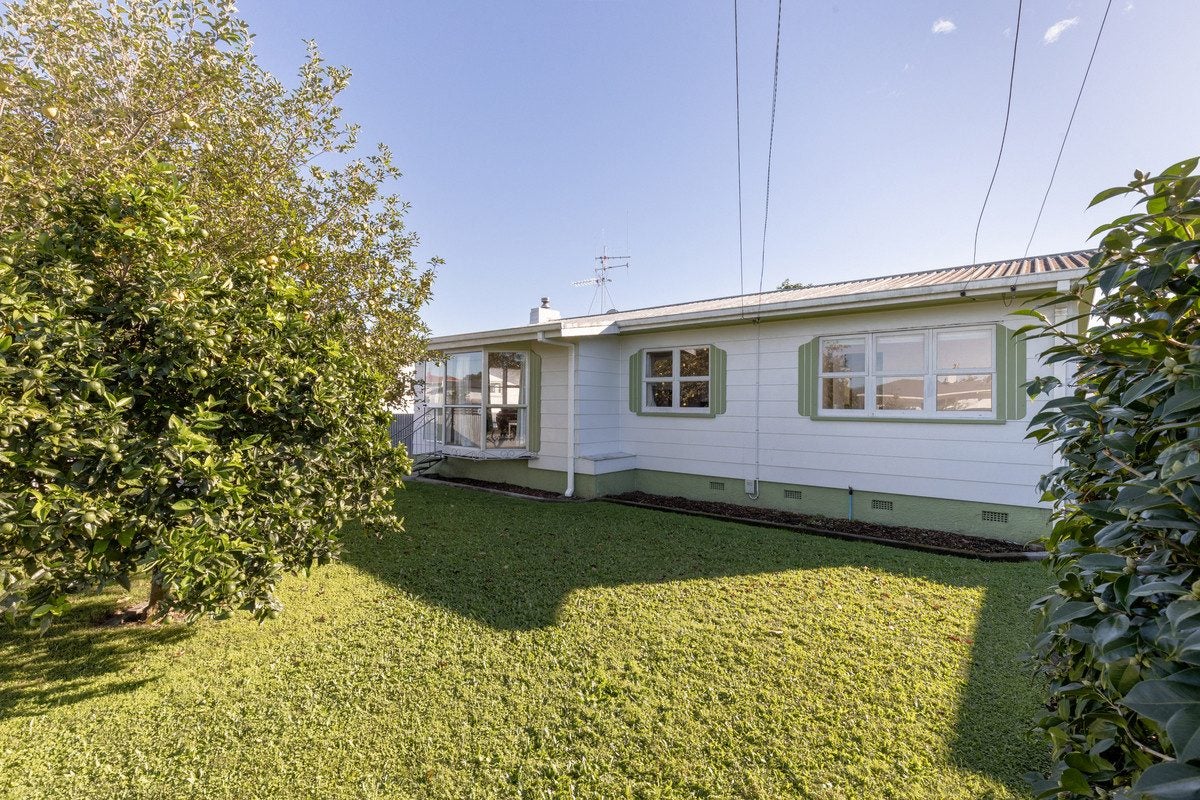 5 Tyrone Street, Greerton, Tauranga - Carousel 2