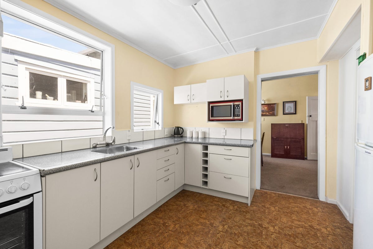 135 Vigor Brown Street, Napier South, Napier - Carousel 2
