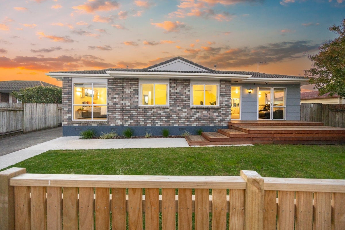 4 Emmerdale Mews, Highbury, Palmerston North - Carousel 16