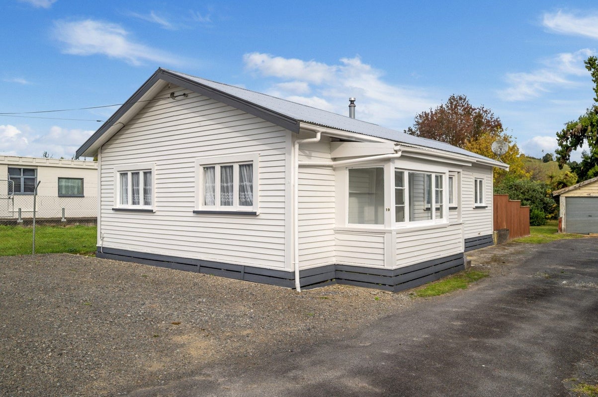 19 Huia Street, Taumarunui - Carousel 1
