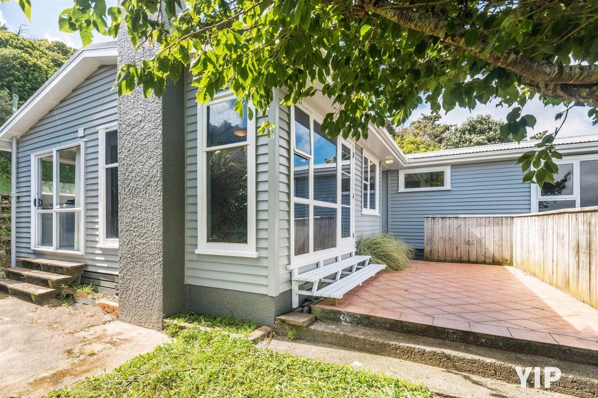 41 Chesterton Street, Johnsonville, Wellington - Carousel 1