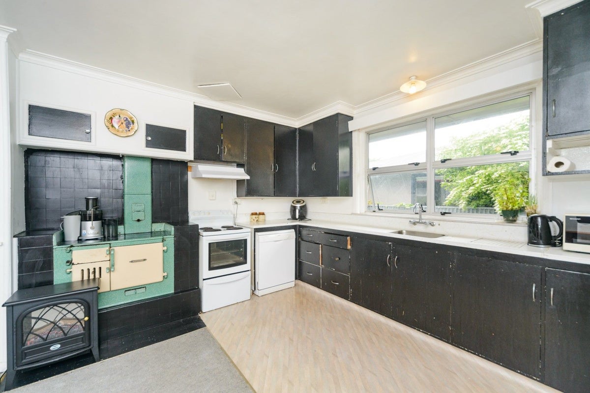 34 Haydon Street, Roslyn, Palmerston North - Carousel 2